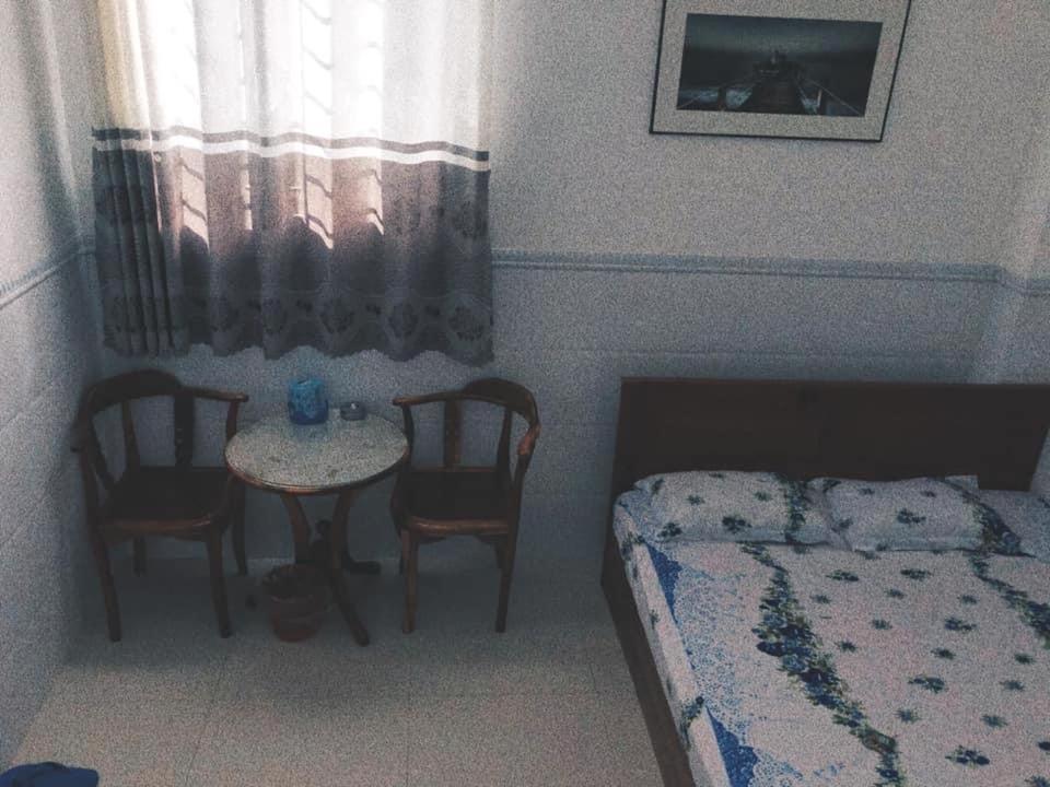 Nha Nghi Van Anh Ap Rach Meo Eksteriør billede
