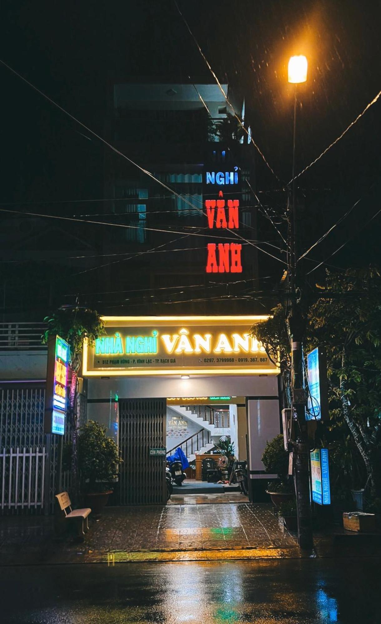 Nha Nghi Van Anh Ap Rach Meo Eksteriør billede